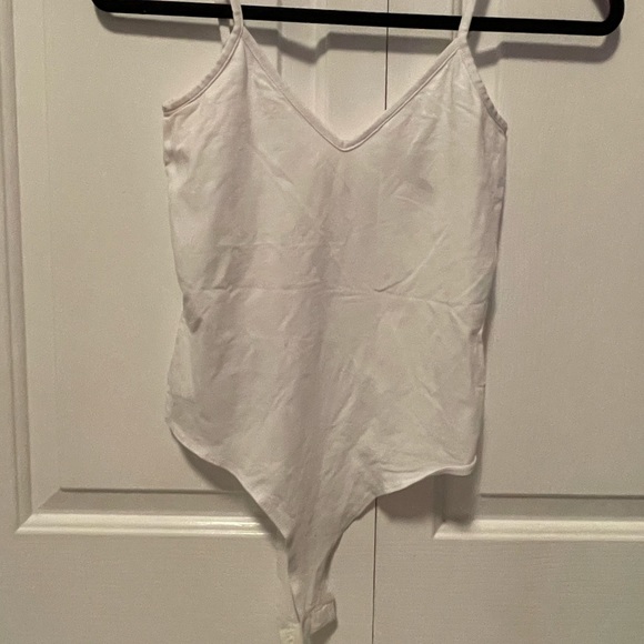 NWOT Bodysuit!🇬🇧Basic white v-neck thong bodysuit - Picture 2 of 10